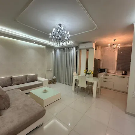 Apartment Modern - Centre - Myslym Shyri Tirana